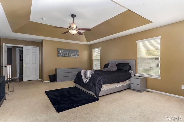 1222 Hermans Lake Drive, Hazelwood, MO 63034