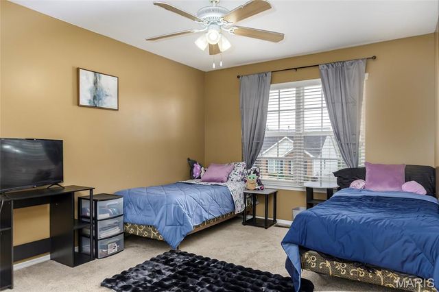 1222 Hermans Lake Drive, Hazelwood, MO 63034