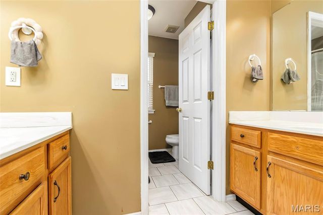 1222 Hermans Lake Drive, Hazelwood, MO 63034