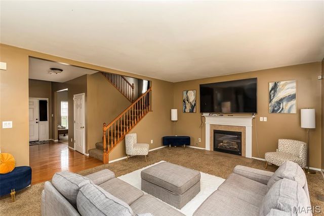 1222 Hermans Lake Drive, Hazelwood, MO 63034