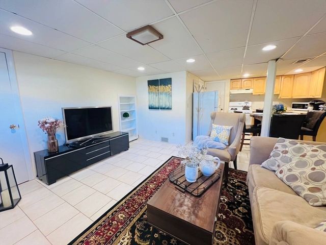 5 Fred St 0, Burlington, MA 01803