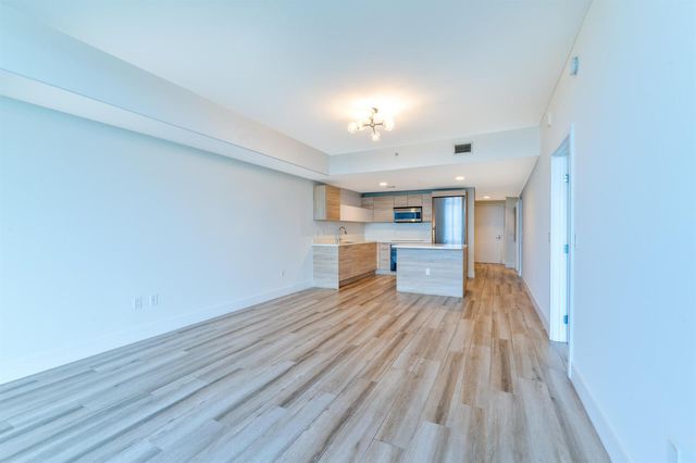 16385 Biscayne Boulevard 2502, North Miami Beach, FL 33160