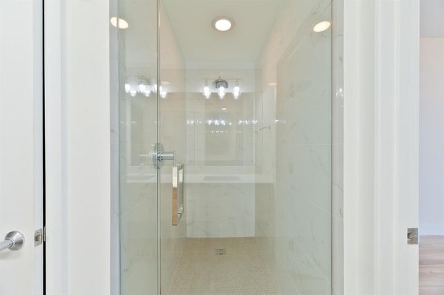 16385 Biscayne Boulevard 2502, North Miami Beach, FL 33160