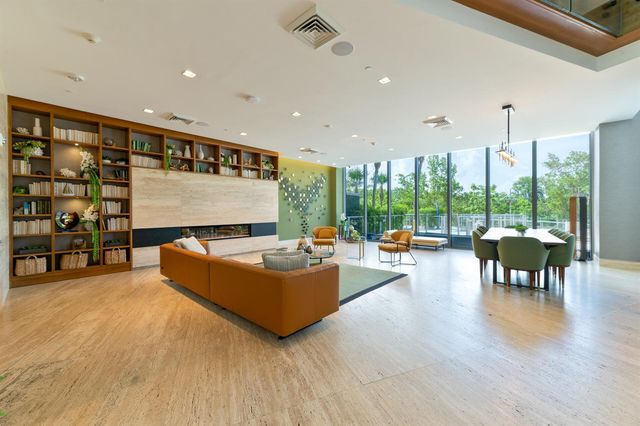 16385 Biscayne Boulevard 2502, North Miami Beach, FL 33160