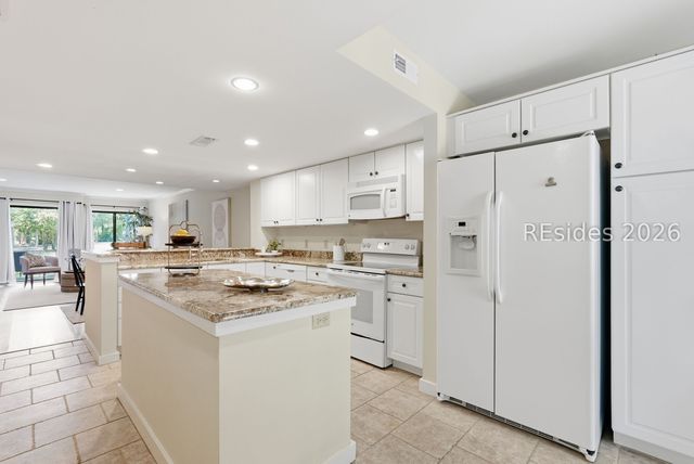 113 Shipyard Dr Apt 200, Hilton Head Island, SC 29928