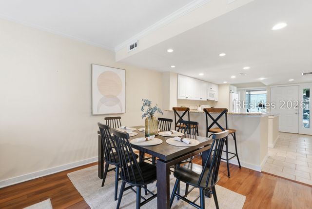 113 Shipyard Dr Apt 200, Hilton Head Island, SC 29928