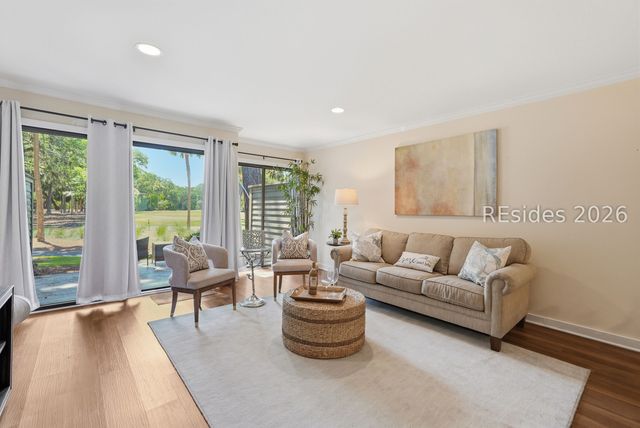 113 Shipyard Dr Apt 200, Hilton Head Island, SC 29928