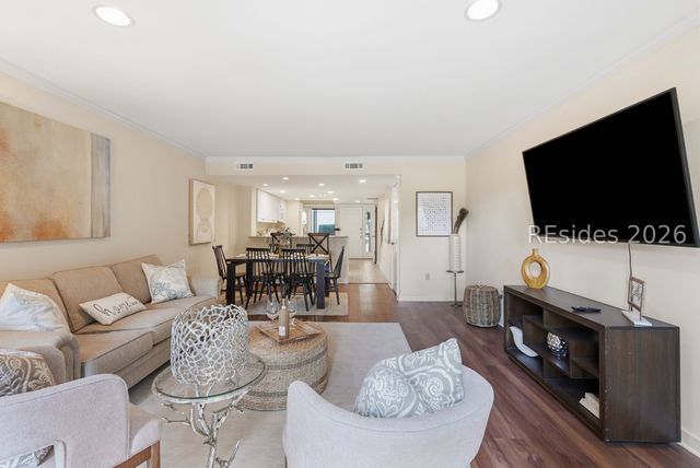 113 Shipyard Dr Apt 200, Hilton Head Island, SC 29928