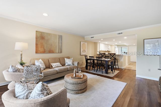 113 Shipyard Dr Apt 200, Hilton Head Island, SC 29928