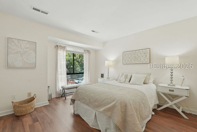 113 Shipyard Dr Apt 200, Hilton Head Island, SC 29928