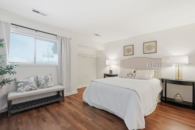 113 Shipyard Dr Apt 200, Hilton Head Island, SC 29928