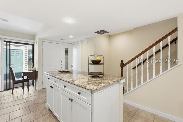 113 Shipyard Dr Apt 200, Hilton Head Island, SC 29928