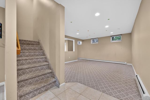 14 Lowell Drive, New City, NY 10956