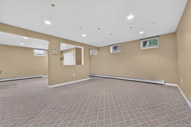 14 Lowell Drive, New City, NY 10956