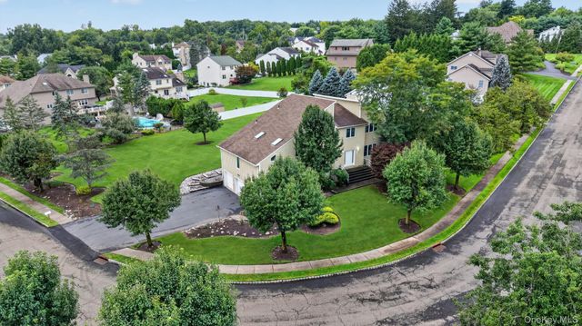 14 Lowell Drive, New City, NY 10956