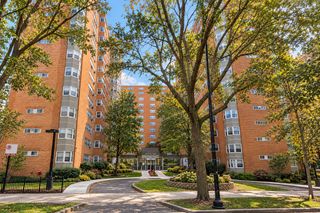 4960 N Marine Drive 217, Chicago, IL 60640