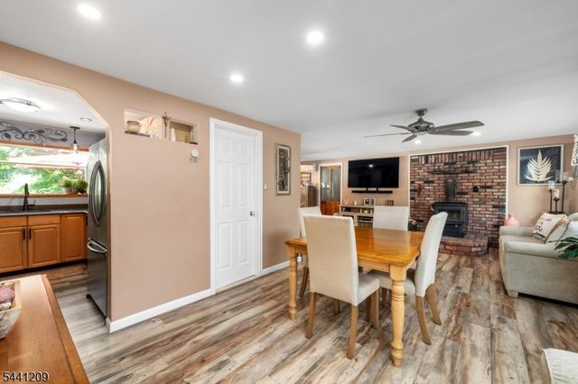 25 Belford Dr, West Milford Twp., NJ 07421