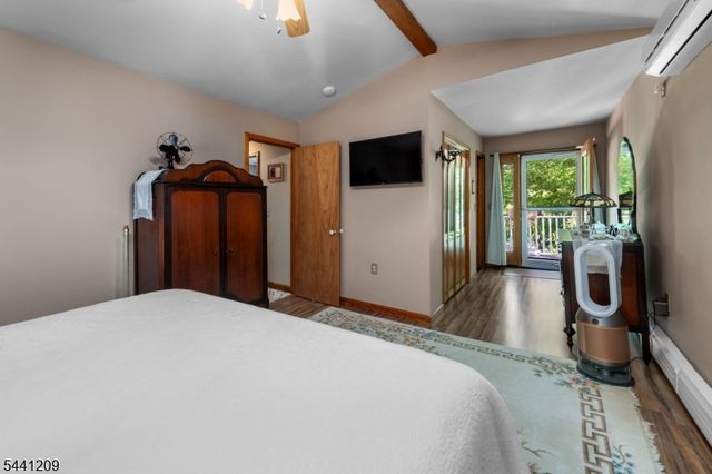 25 Belford Dr, West Milford Twp., NJ 07421