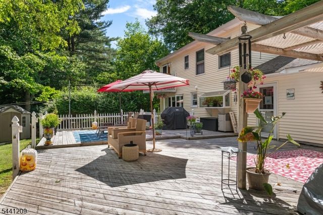25 Belford Dr, West Milford Twp., NJ 07421