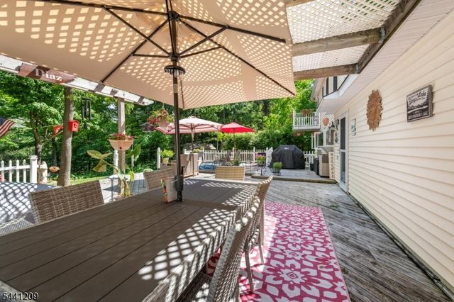 25 Belford Dr, West Milford Twp., NJ 07421