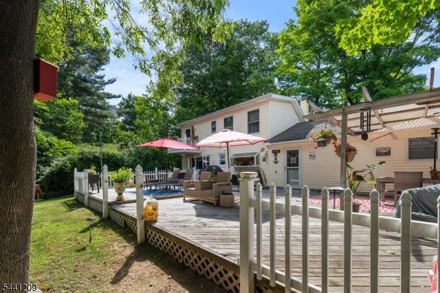 25 Belford Dr, West Milford Twp., NJ 07421