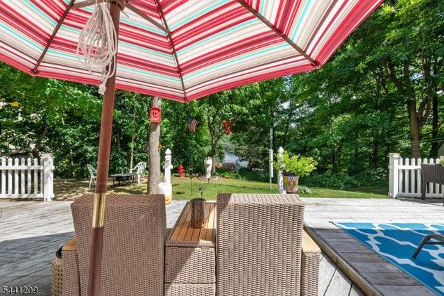 25 Belford Dr, West Milford Twp., NJ 07421