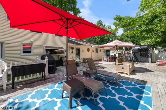 25 Belford Dr, West Milford Twp., NJ 07421