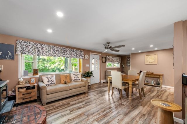 25 Belford Dr, West Milford Twp., NJ 07421