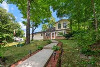 25 Belford Dr, West Milford Twp., NJ 07421
