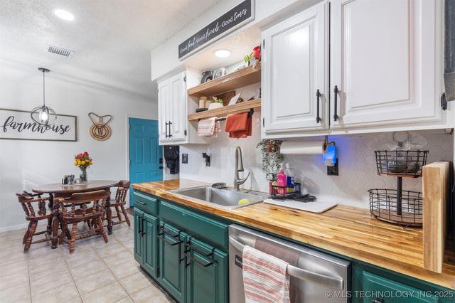 4111 W Pipestem Drive, Skiatook, OK 74070