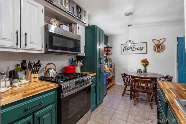 4111 W Pipestem Drive, Skiatook, OK 74070