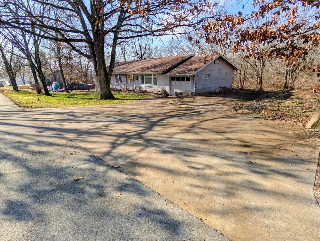 35 Hilltop Lane, Branson, MO 65616