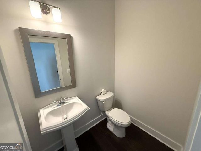 425 Fair View Circle, Roswell, GA 30076