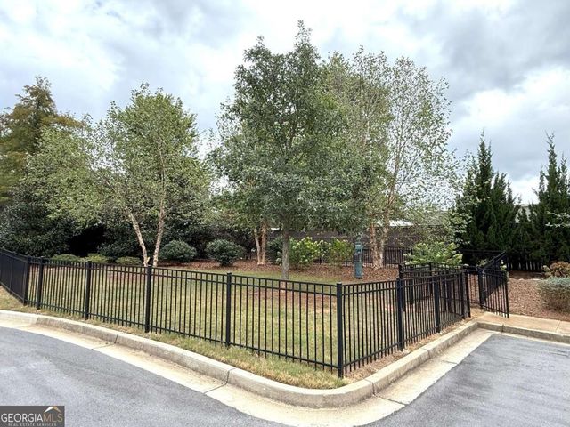 425 Fair View Circle, Roswell, GA 30076
