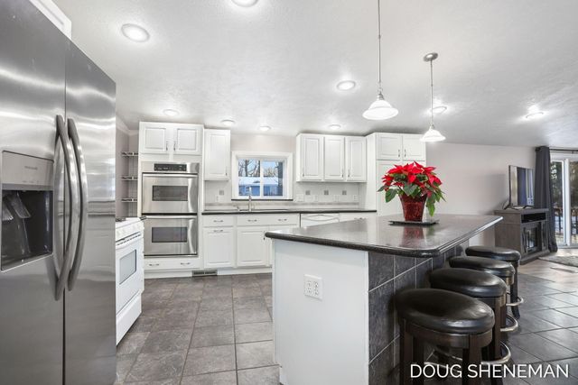 138 Riley Street, Holland Twp, MI 49424