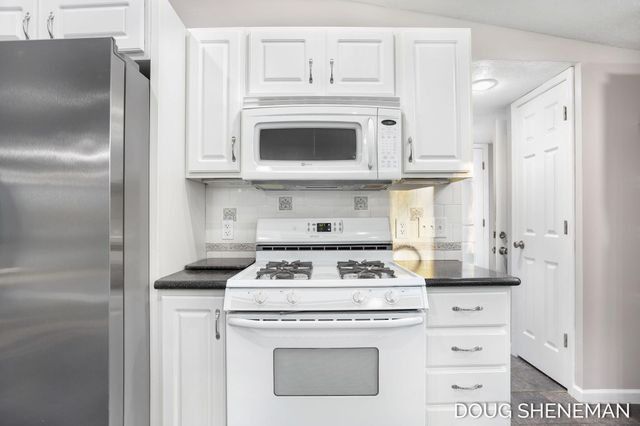 138 Riley Street, Holland Twp, MI 49424