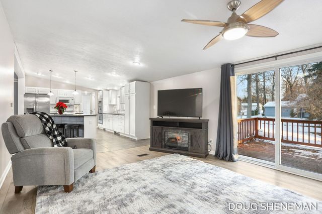 138 Riley Street, Holland Twp, MI 49424