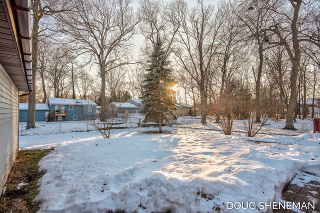 138 Riley Street, Holland Twp, MI 49424