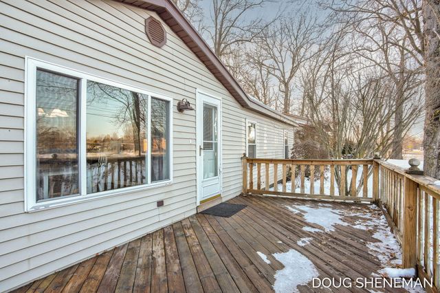 138 Riley Street, Holland Twp, MI 49424