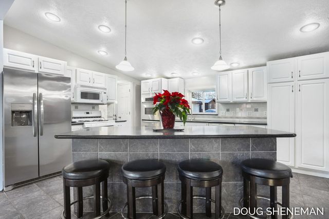 138 Riley Street, Holland Twp, MI 49424