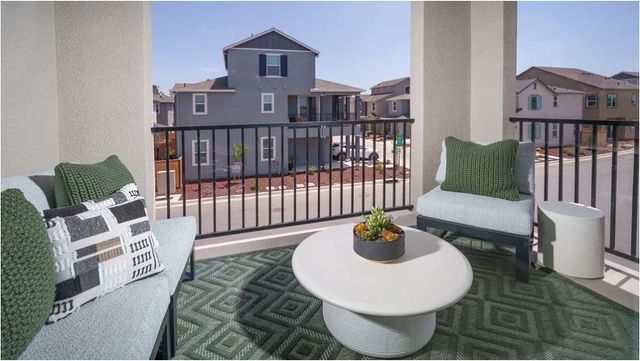 1143 Bellawood Dr, Galt, CA 95632