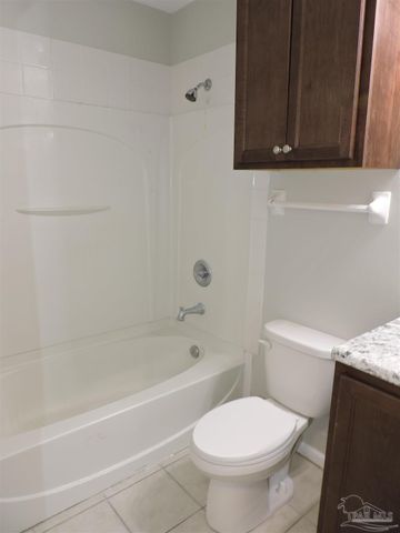 5094 Yacht Harbour Cir, Pensacola, FL 32514