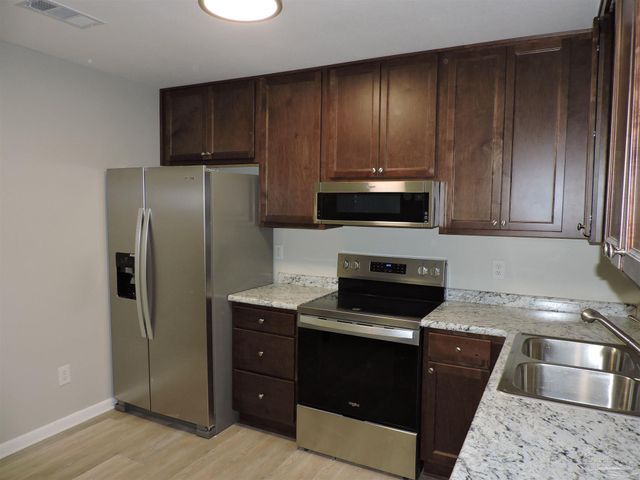 5094 Yacht Harbour Cir, Pensacola, FL 32514