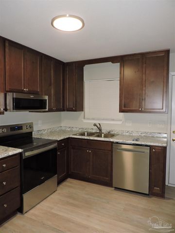 5094 Yacht Harbour Cir, Pensacola, FL 32514