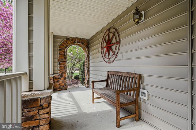 22 PYLES MOUNTAIN LN, Avondale, PA 19311