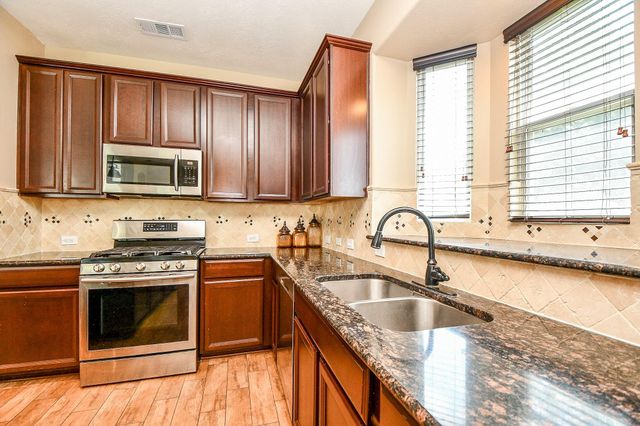 2810 Straight Elm Street, Fresno, TX 77545