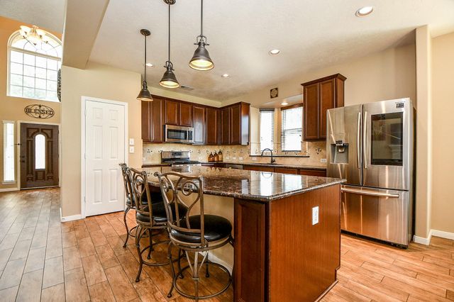 2810 Straight Elm Street, Fresno, TX 77545