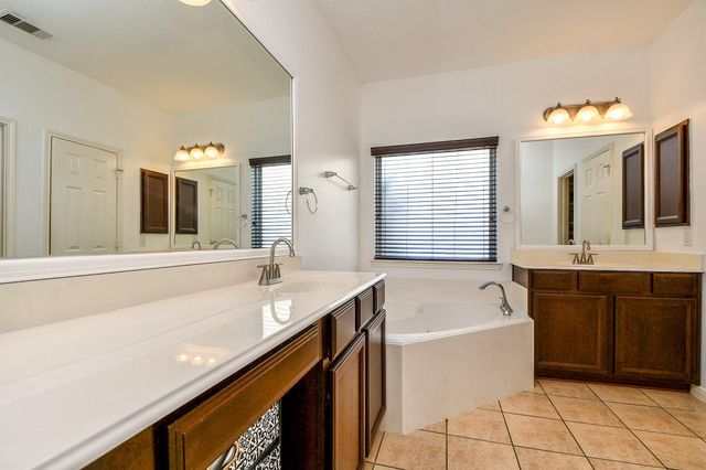 2810 Straight Elm Street, Fresno, TX 77545