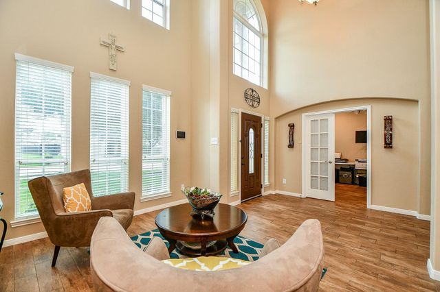 2810 Straight Elm Street, Fresno, TX 77545