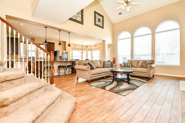 2810 Straight Elm Street, Fresno, TX 77545